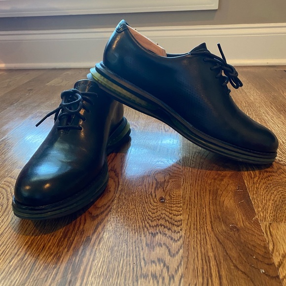 Coke Haan Black Dress Shoes - Picture 1 of 4